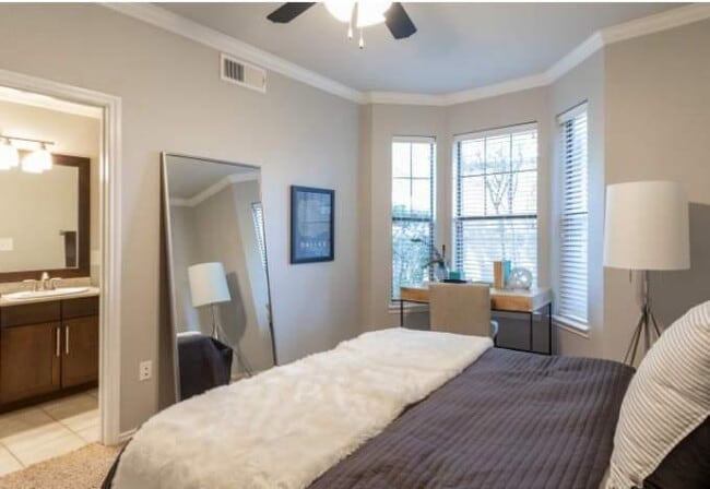 Building Photo - 1 bedroom in Dallas TX 75206