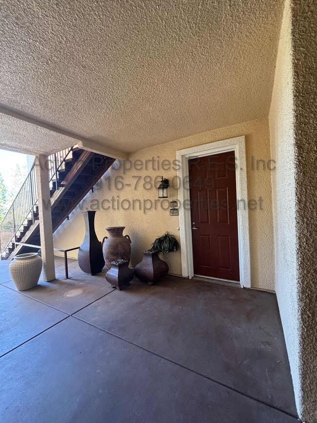 Building Photo - East Roseville - Gated Phoenician - Great ...