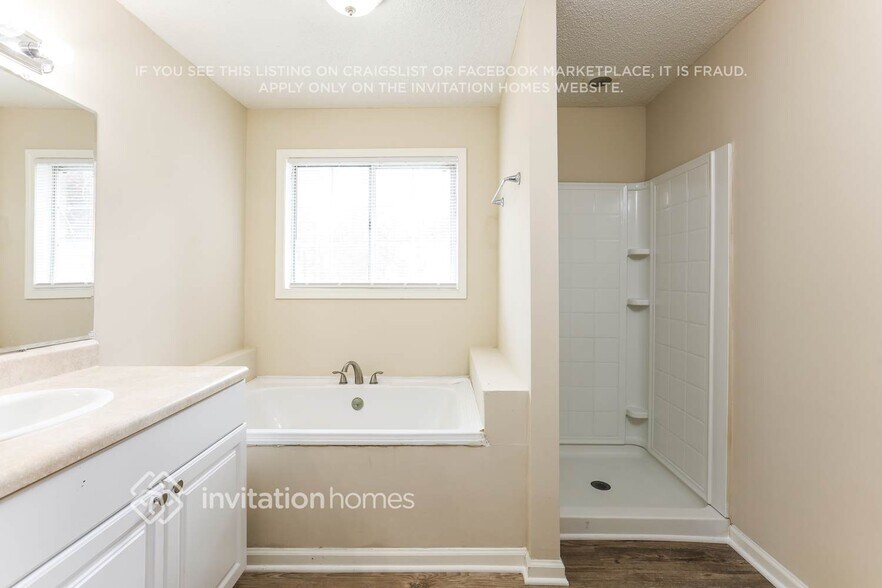 Building Photo - 1999 Sandbrook Ct SW