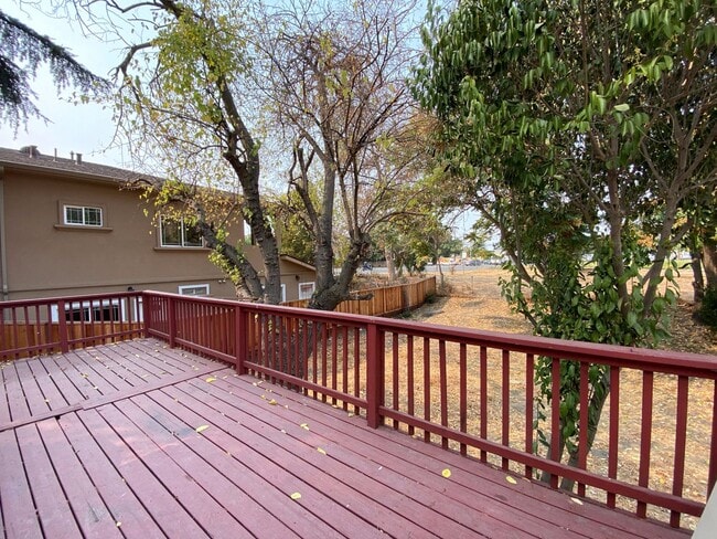 Building Photo - Little cottage nestled in a street surrounded with natural setting in Fremont Niles area , Availa...