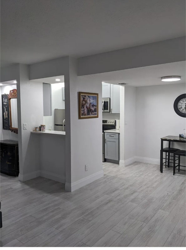 Building Photo - 201 Santa Clara Dr