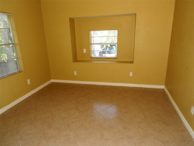 Building Photo - 2216 Truxillo St