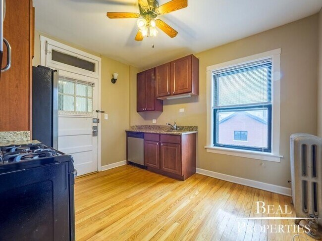 Building Photo - 0 bedroom in CHICAGO IL 60625