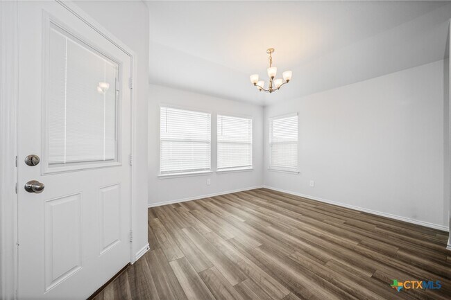 Building Photo - 2818 Wigeon Wy