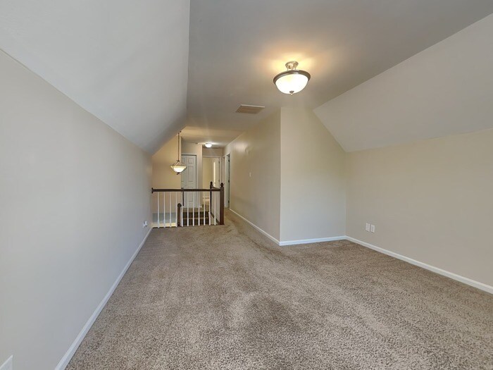 Building Photo - 10110 Northwoods Forest Dr