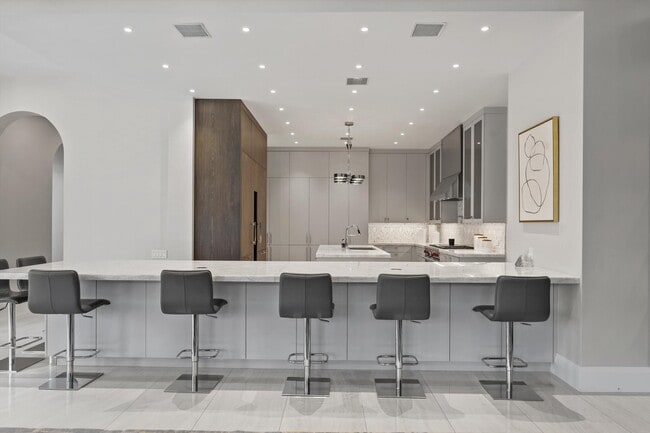 Building Photo - 7474 NE Bay Cove Ct