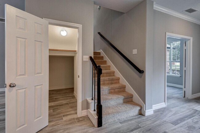 Building Photo - 182 N Millport Cir