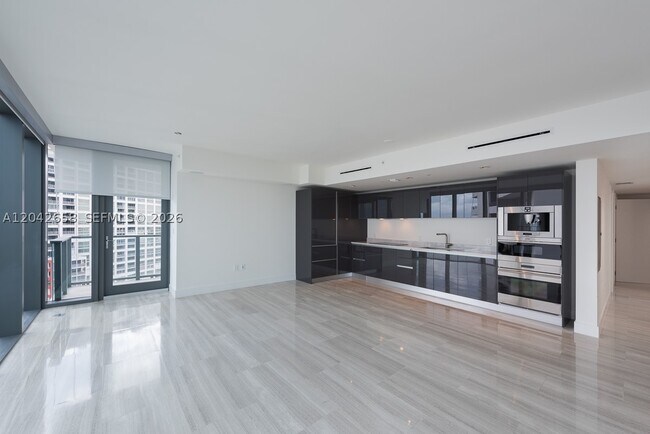 Building Photo - 1451 Brickell Ave