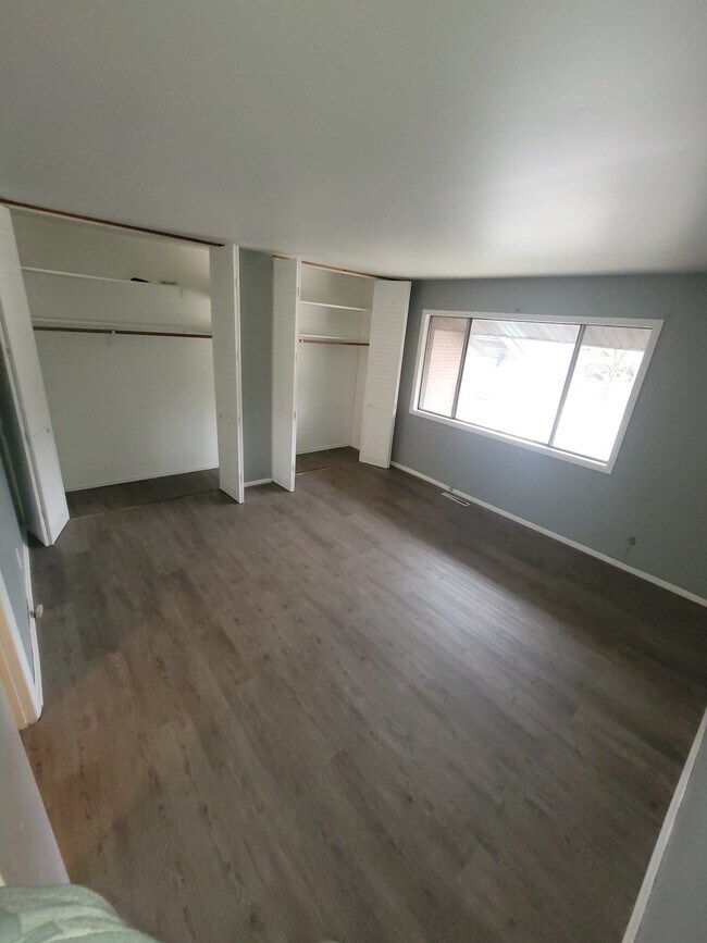 Building Photo - 2500 Topsfield Rd