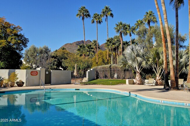 Building Photo - 5101 N Casa Blanca Dr