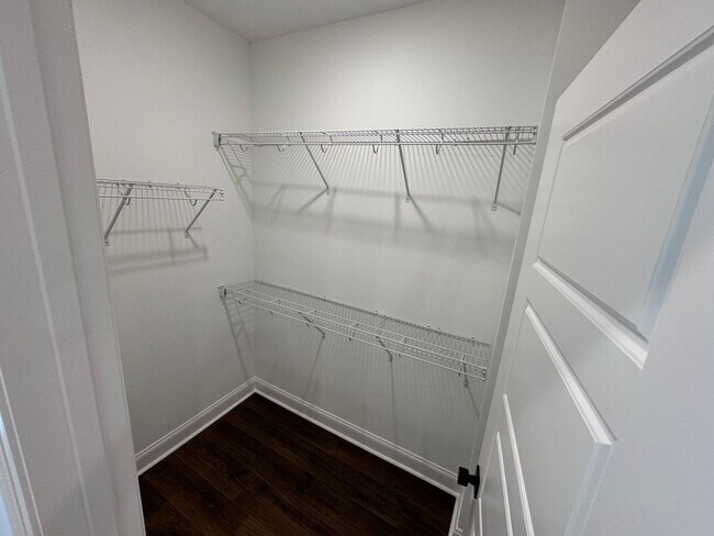 Building Photo - 4BD/4.5BA FOR RENT