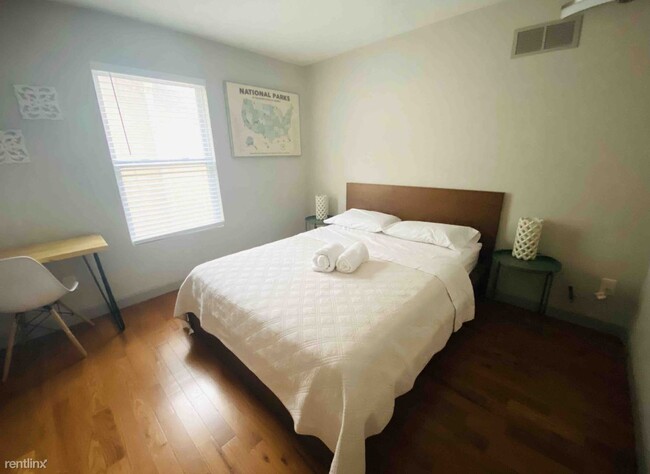 Building Photo - Room for Rent, 3 bath Duplex - 85 W 8th Av...