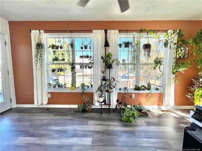 Building Photo - 71 Jubilee Ct