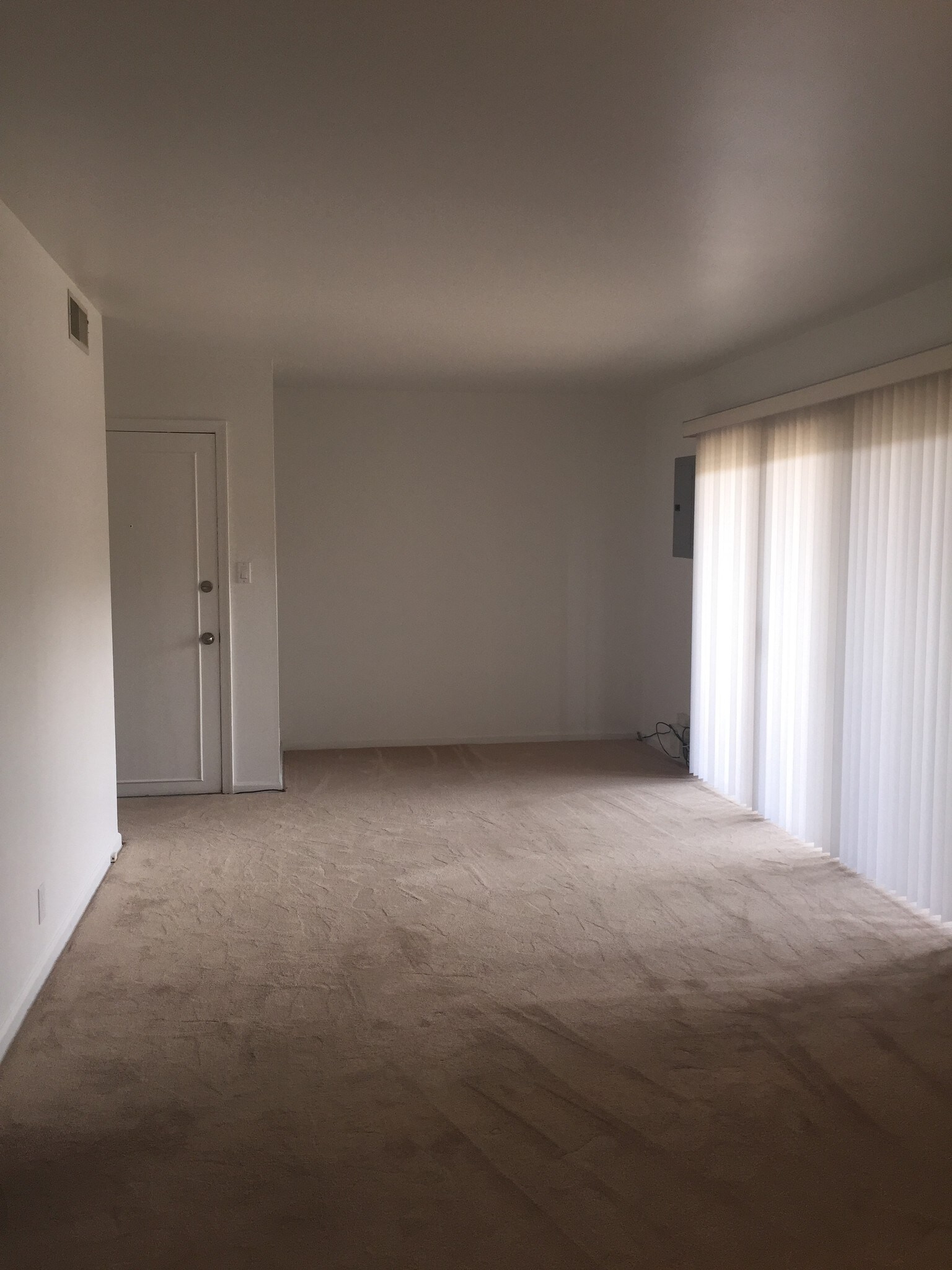 View from dining room into living room - 694 Robinwood Dr