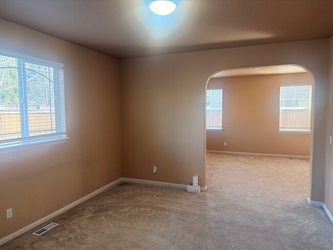 Building Photo - Stunning 4 BD | 2.5 BA Single Family Home | Corner Lot in Gables Crossing | Excellent Location In...