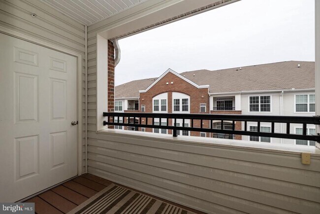 Building Photo - 9204 Charleston Dr