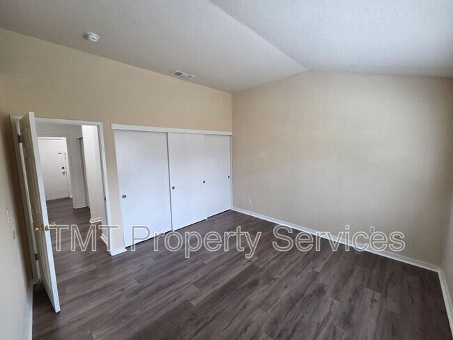 Building Photo - 2234 Wall St