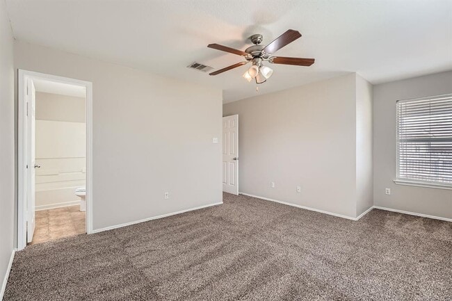 Building Photo - 315 Moonwalker Trail