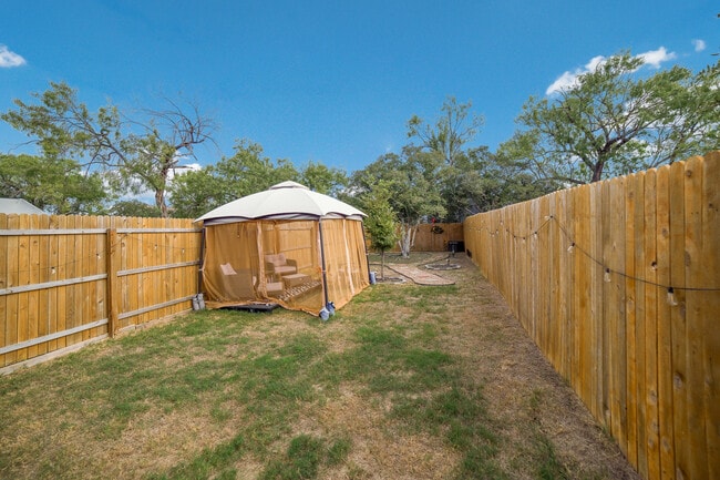 Building Photo - 4247 Thalweg Way