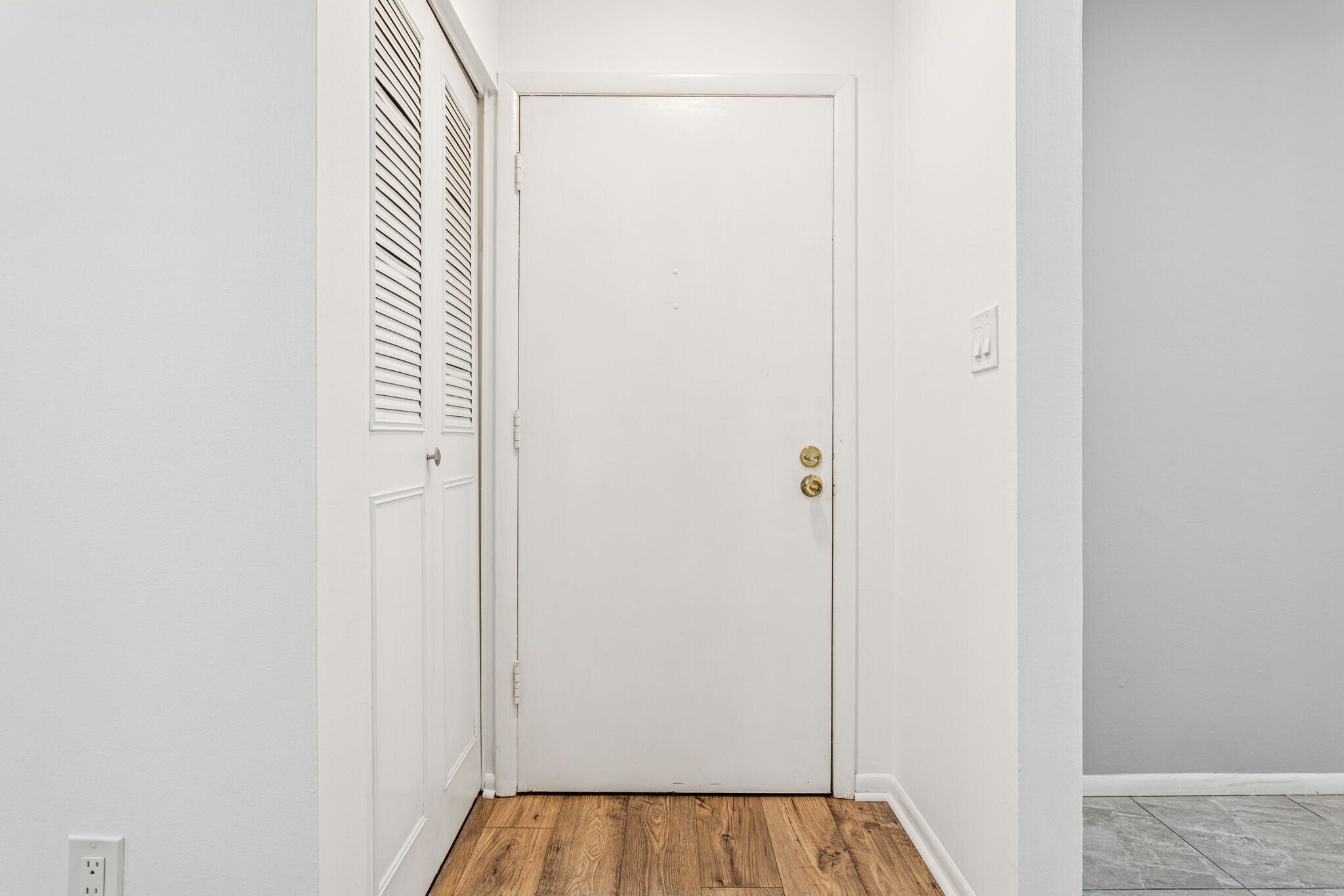 Building Photo - 4606 W Gray St