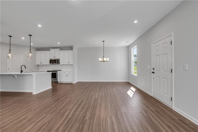 Building Photo - 845 York Aly