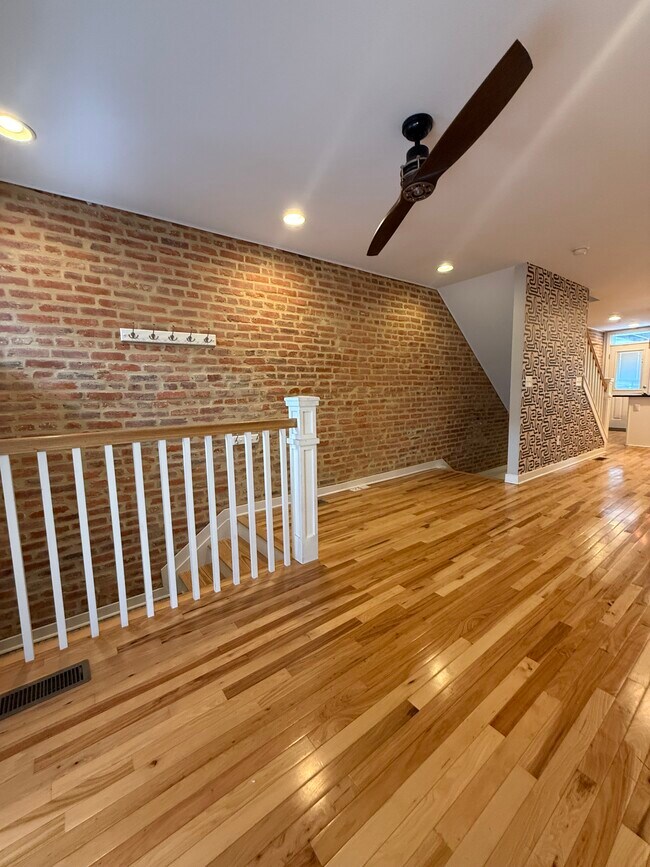 Building Photo - 149 N Potomac St