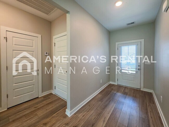 Building Photo - DEPOSIT PENDING!!! - Four Bedroom, Modern Home for Rent in Eastaboga - Available NOW!