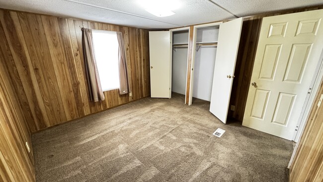 Building Photo - 115 Duck Pond Ln