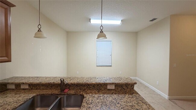 Building Photo - 1020 Glenraven Ln