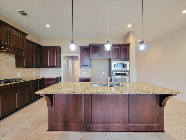 Building Photo - 2886 Tuscania Ln