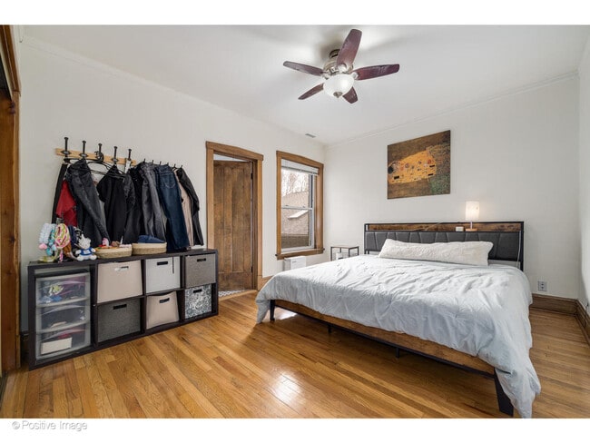 Building Photo - 1462 W Warner Ave