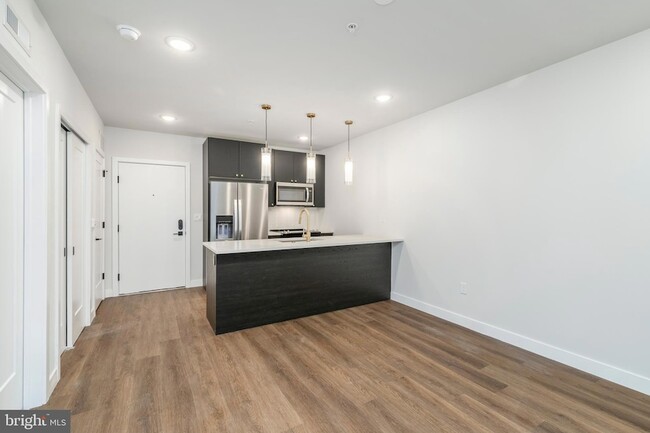 Building Photo - 1102 Germantown Ave