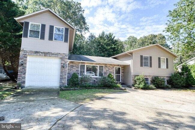 Building Photo - 800 Baltimore Annapolis Blvd