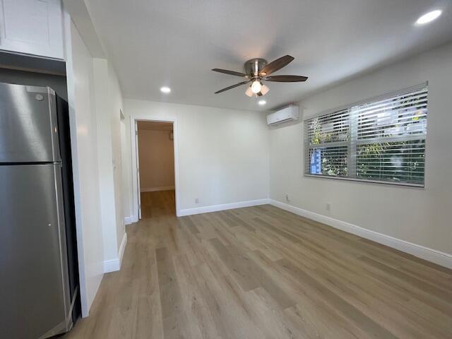 Building Photo - 302 N Tamarind Ave