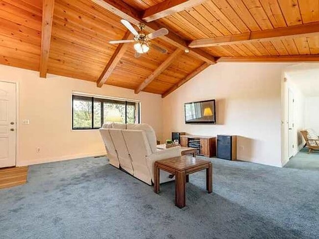 Building Photo - 3 bedroom, 2 bath home in Lake Wildwood, Penn Valley, CA 95946