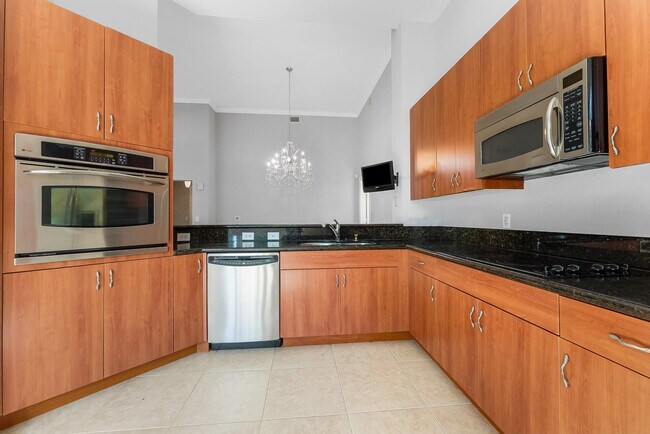 Building Photo - 16102 Emerald Estates Dr