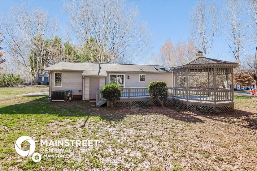 Building Photo - 3052 Winding Trail