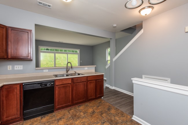 Building Photo - 4839 Heritage Heights Cir