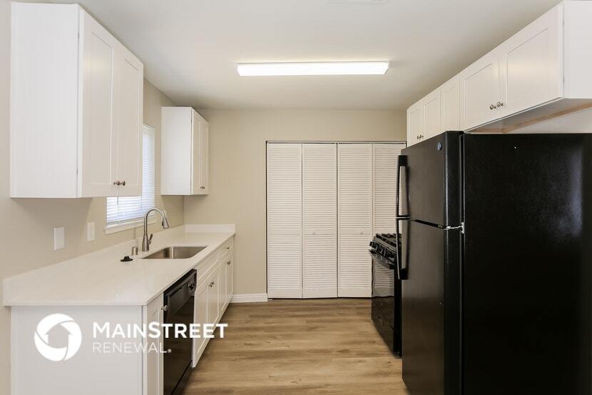 Building Photo - 2308 Revere St