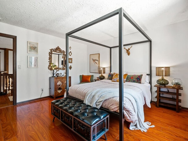 Building Photo - 1811 Breezewood Dr