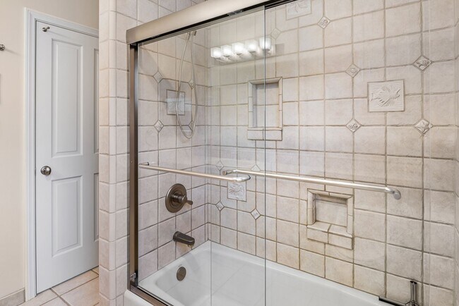 Building Photo - Custom Single Story in coveted Alvarado Es...
