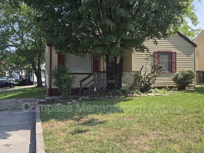 Primary Photo - 1719 McClung Ave
