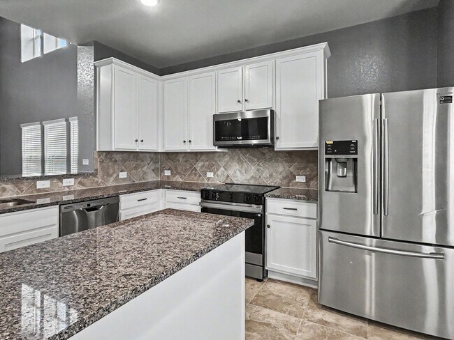 Building Photo - Spacious 4-Bedroom w/ Loft - Far West San Antonio