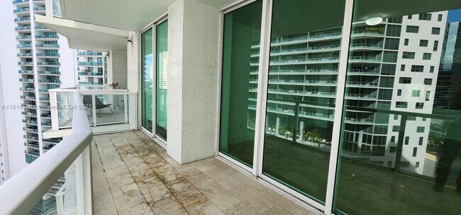 Building Photo - 218 SE 14th St