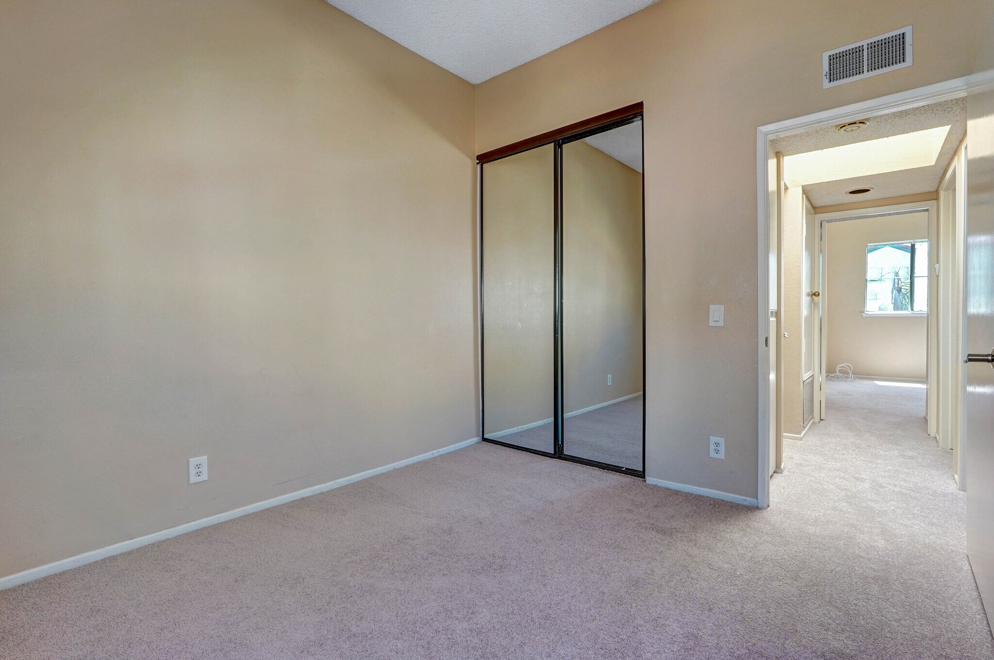 Building Photo - 13901 Olive View Ln