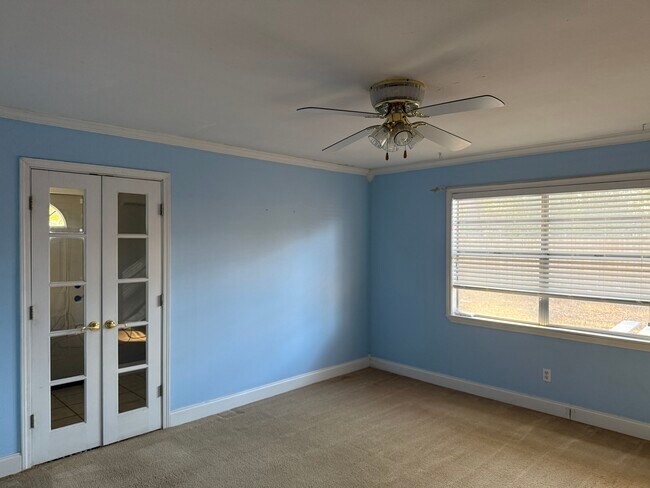 Building Photo - 1115 Salem Rd