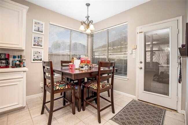 Building Photo - 122 Crystal Reef Dr