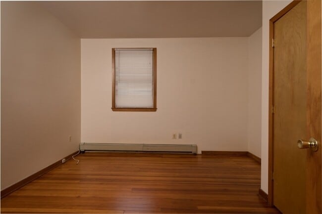 Building Photo - 207 N Fullerton Ave
