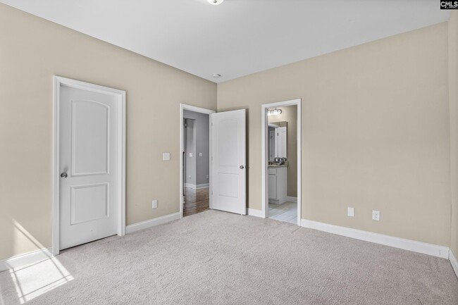 Building Photo - 38 Athlone Ct