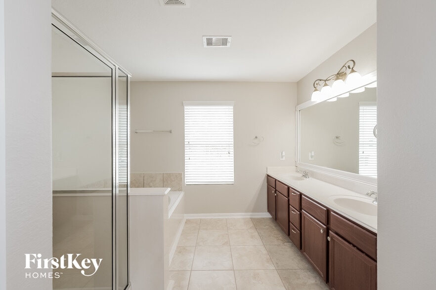 Building Photo - 3331 Dale Ridge Trail